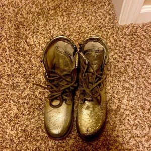 Freebird combat boots, size 6, only been worn one time, leather laces .